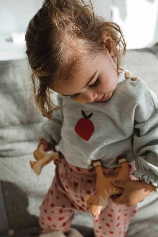 Camiseta Beige con Manzana Bordada – Bean’s Barcelona