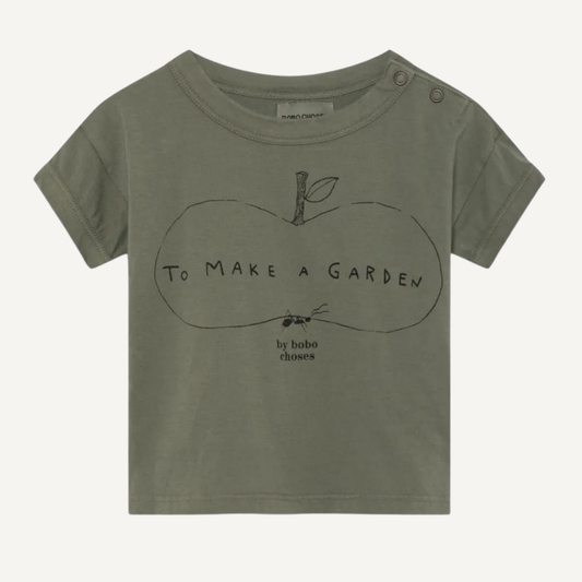 Camiseta Verde con Ilustración "To Make a Garden" – Bobo Choses