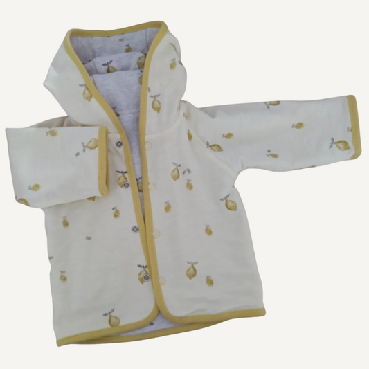 Chaqueta Reversible Blanca y Amarilla con Estampado de Limones + Camiseta – Feetje